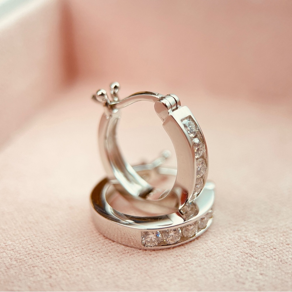 0.4ctw Five Stones Huggie Hoop Diamond Earrings 18k Gold Plated S925 - Picture 2 of 6